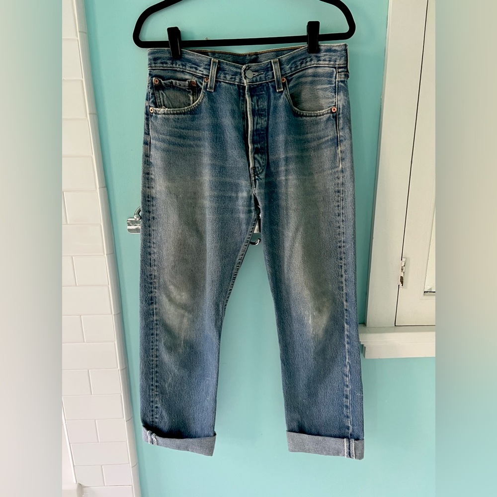 Levi's Boyfriend Jeans in Faded Blue Wash